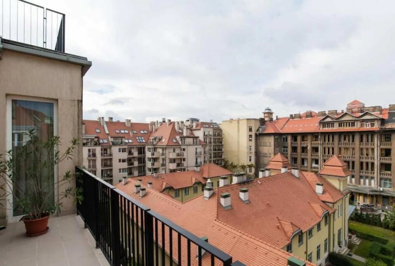 Skydive Apartamento Budapeste 0*,